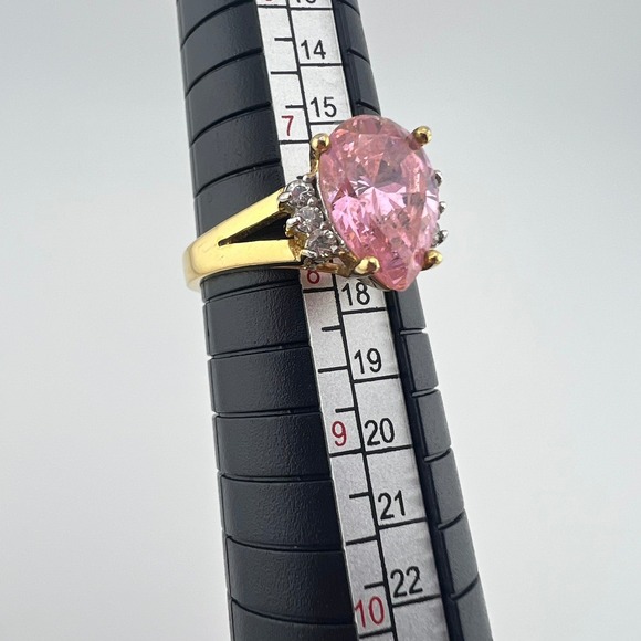 Vintage Pink Teardrop Cocktail Ring Gold Tone Band Clear Accent Stones Size 7.75 - Picture 3 of 7
